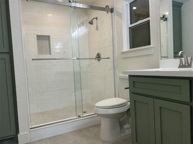 923 W 9th Street, Freeport, TX 77541