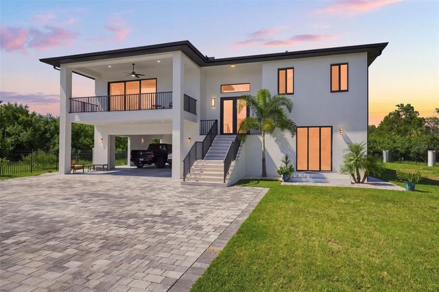 5035 BAY BOULEVARD, Port Richey, FL 34668