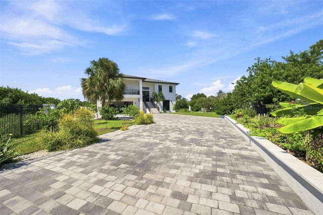 5035 BAY BOULEVARD, Port Richey, FL 34668