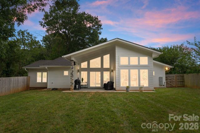 3931 Belshire Lane, Charlotte, NC 28205