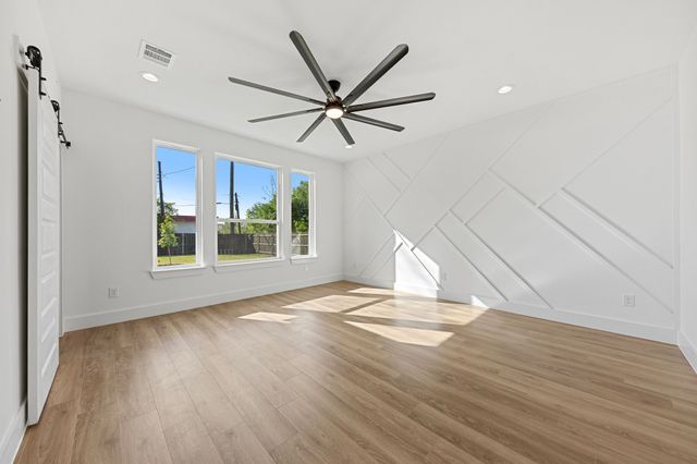 1604 Marburg Street, Dallas, TX 75215