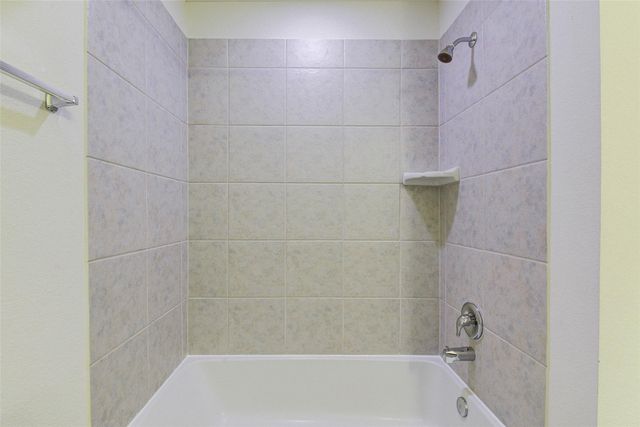 15623 Hanover Breeze Lane, Houston, TX 77044