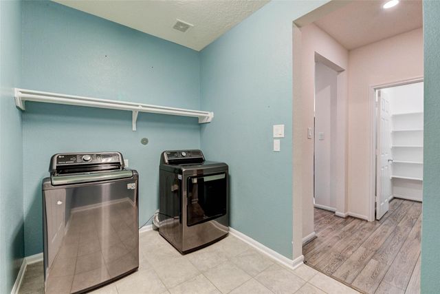 15623 Hanover Breeze Lane, Houston, TX 77044