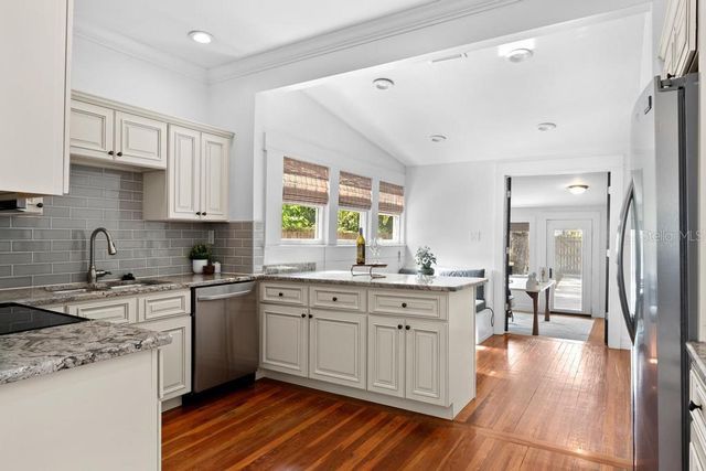 506 E LAMBRIGHT STREET, Tampa, FL 33604