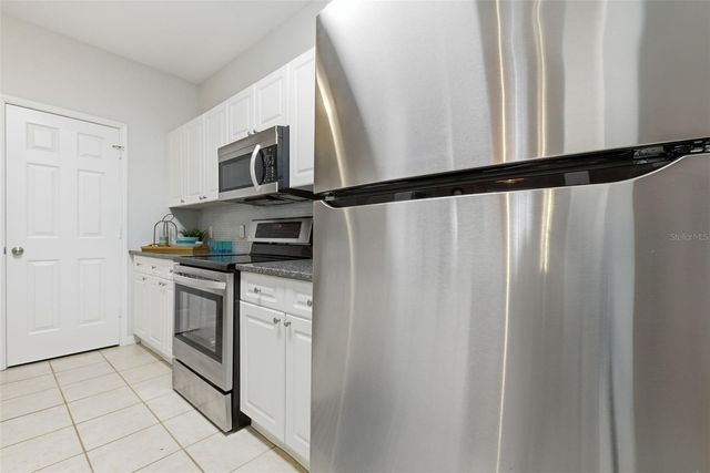 193 LONGVIEW AVENUE 104, Kissimmee, FL 34747