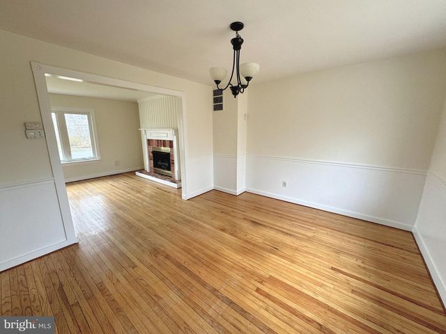 1717 RED OAK RD, Williamstown, NJ 08094