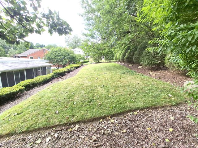 1247 Lakemont Drive, Mt Lebanon, PA 15243