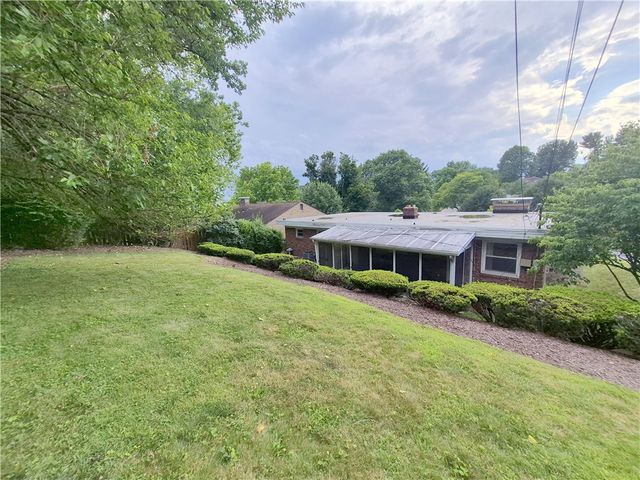 1247 Lakemont Drive, Mt Lebanon, PA 15243