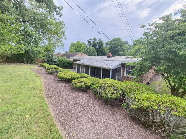 1247 Lakemont Drive, Mt Lebanon, PA 15243