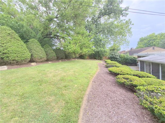 1247 Lakemont Drive, Mt Lebanon, PA 15243