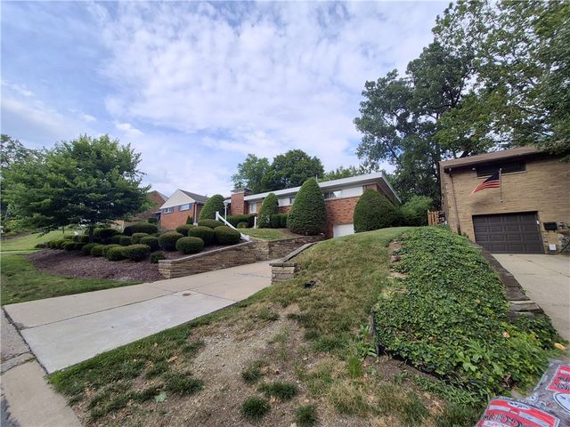 1247 Lakemont Drive, Mt Lebanon, PA 15243