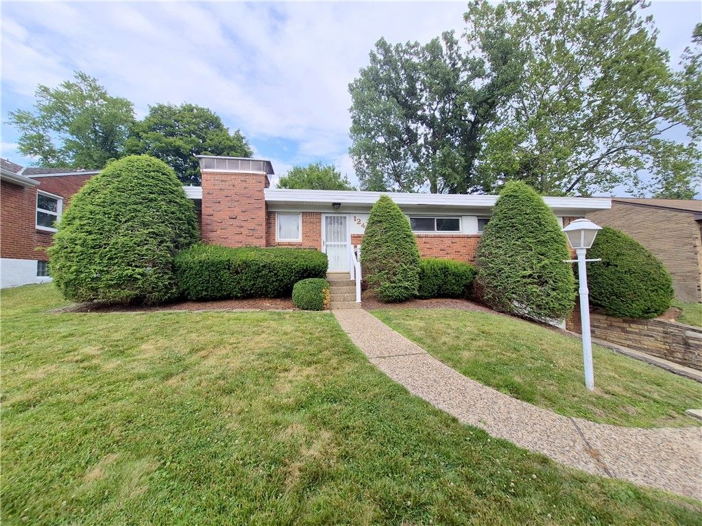 1247 Lakemont Drive, Mt Lebanon, PA 15243