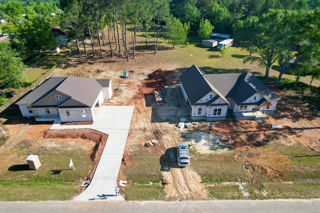 899 Barfield, Cowarts, AL 36321