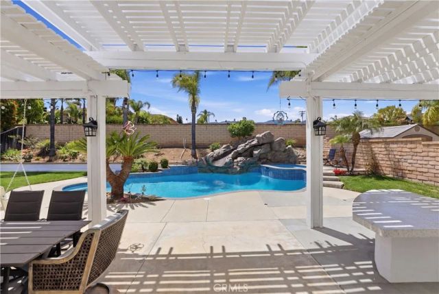 820 Mountain Shadows, Corona, CA 92881