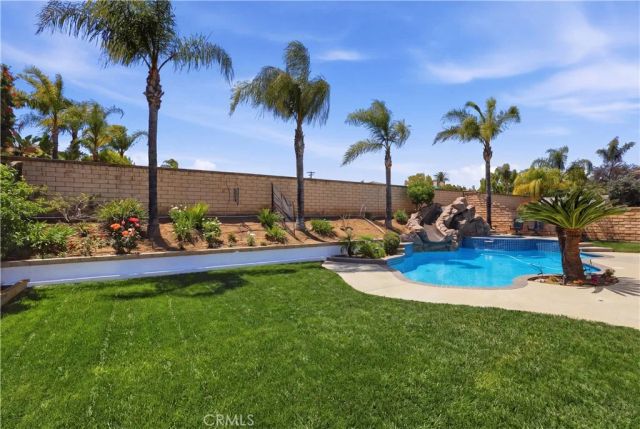 820 Mountain Shadows, Corona, CA 92881