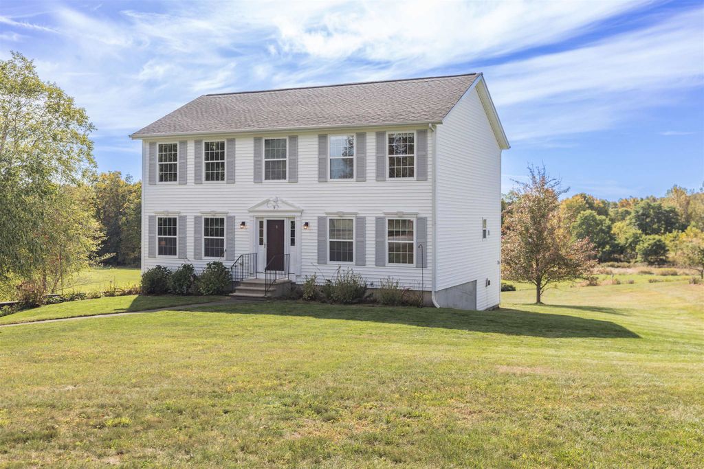 9 Seaborne Drive, Dover, NH 03820