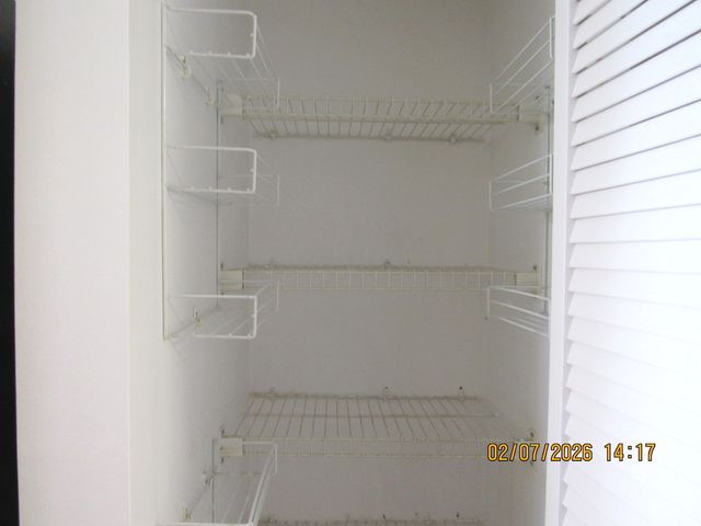 718 Sturnbridge Lane, Schaumburg, IL 60173