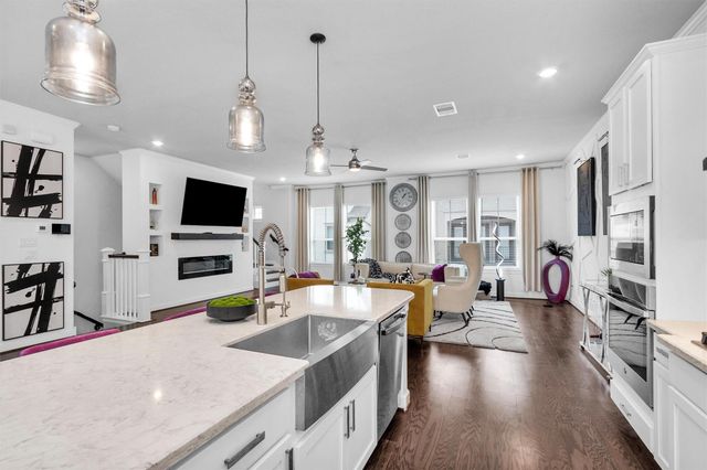 4008 Centre Glen Drive, Houston, TX 77043
