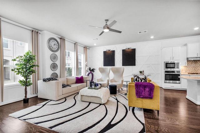 4008 Centre Glen Drive, Houston, TX 77043