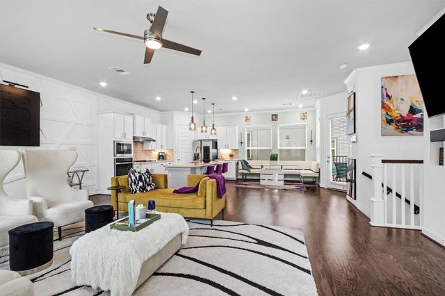 4008 Centre Glen Drive, Houston, TX 77043