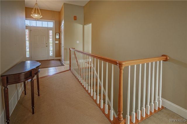 5426 Carleton Lake Drive, Lockport Town, NY 14094