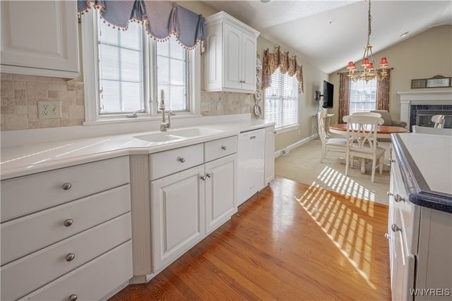 5426 Carleton Lake Drive, Lockport Town, NY 14094