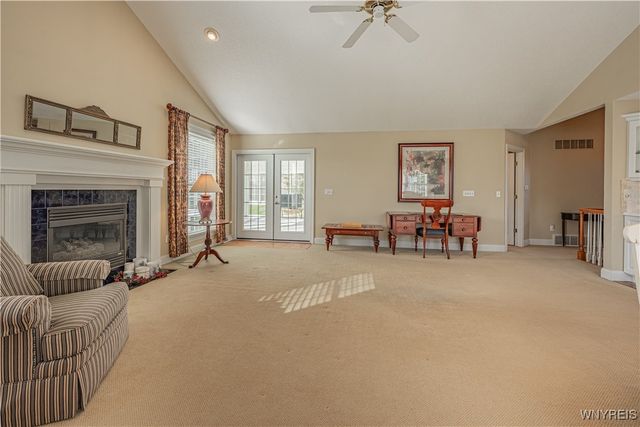 5426 Carleton Lake Drive, Lockport Town, NY 14094