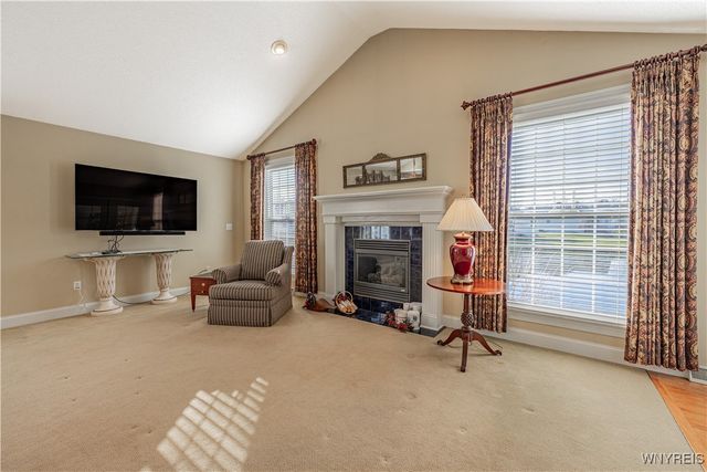 5426 Carleton Lake Drive, Lockport Town, NY 14094