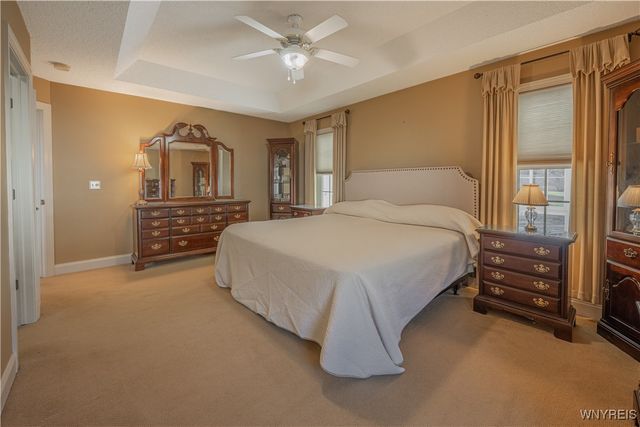 5426 Carleton Lake Drive, Lockport Town, NY 14094