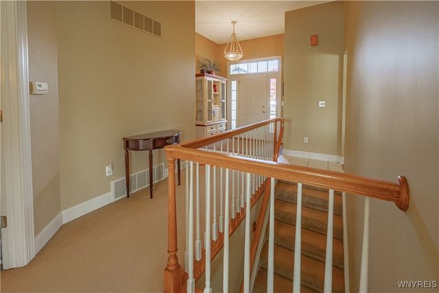 5426 Carleton Lake Drive, Lockport Town, NY 14094