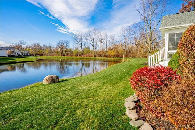 5426 Carleton Lake Drive, Lockport Town, NY 14094