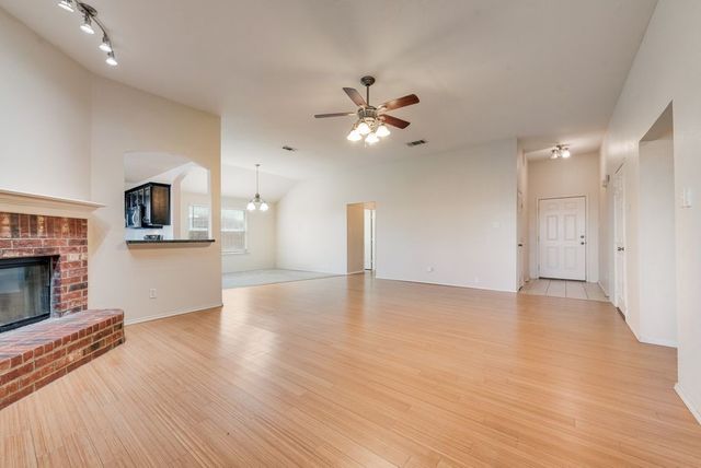 9320 Rhea Court, White Settlement, TX 76108