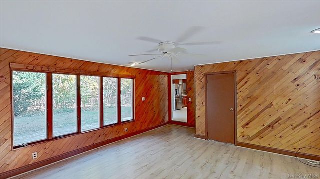 25 Hawthorne Street, Mount Sinai, NY 11766