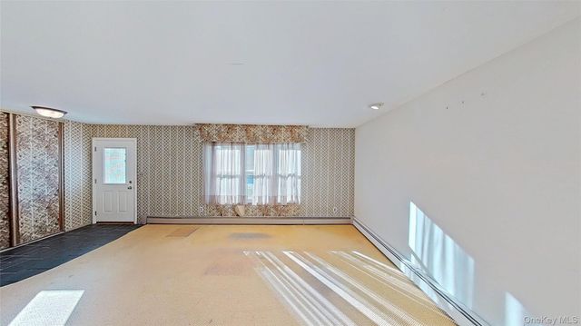 25 Hawthorne Street, Mount Sinai, NY 11766