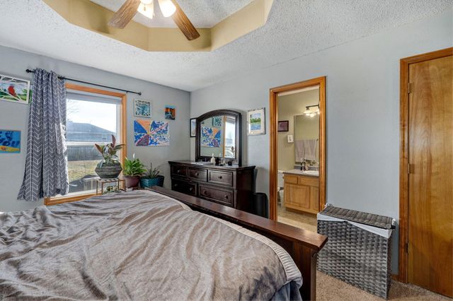 3864 W Overland Street, Springfield, MO 65807