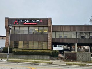 257 N West Avenue 205, Elmhurst, IL 60126