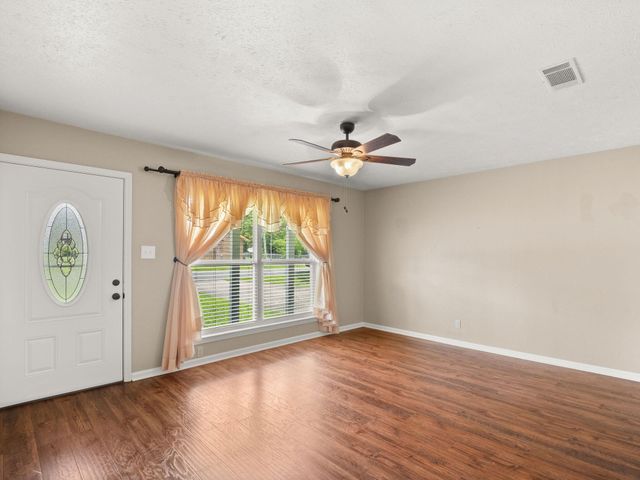 113 Azalea Ave, Deridder, LA 70634