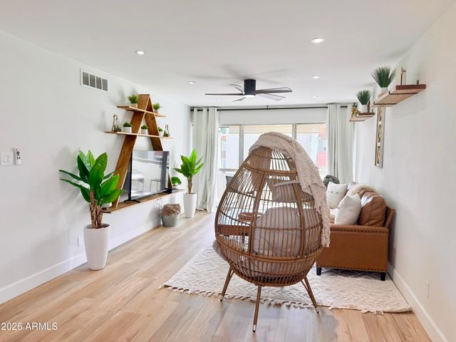 7625 E CAMELBACK Road B414, Scottsdale, AZ 85251
