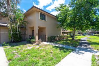 2214 NW 39th Avenue, Coconut Creek, FL 33066