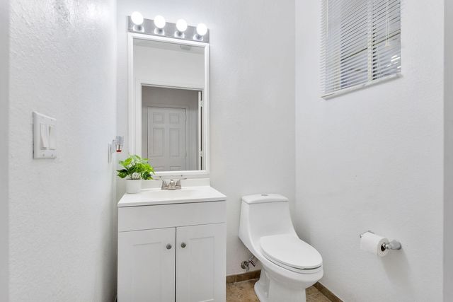 2022 ISLAND Drive, Riviera Beach, FL 33404
