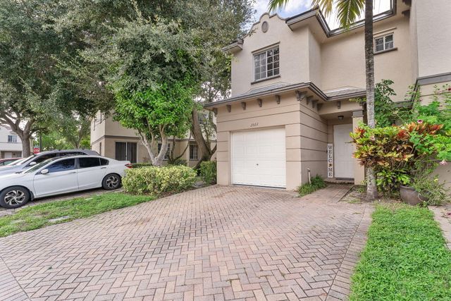 2022 ISLAND Drive, Riviera Beach, FL 33404
