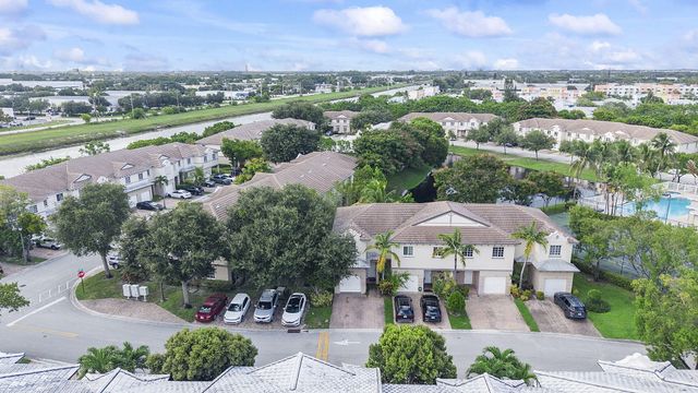 2022 ISLAND Drive, Riviera Beach, FL 33404