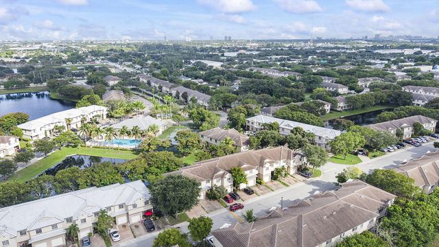 2022 ISLAND Drive, Riviera Beach, FL 33404