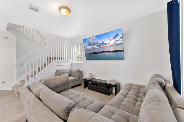 2022 ISLAND Drive, Riviera Beach, FL 33404