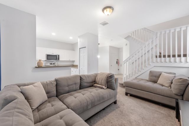 2022 ISLAND Drive, Riviera Beach, FL 33404