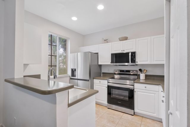 2022 ISLAND Drive, Riviera Beach, FL 33404