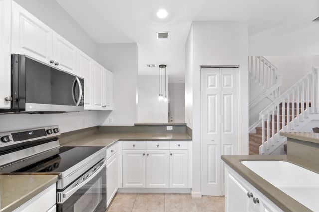 2022 ISLAND Drive, Riviera Beach, FL 33404