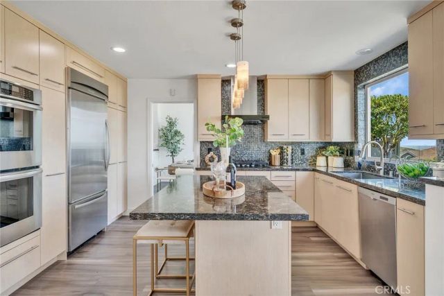 9 Olympus, Irvine, CA 92603