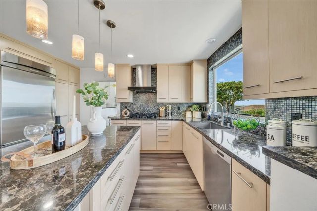 9 Olympus, Irvine, CA 92603