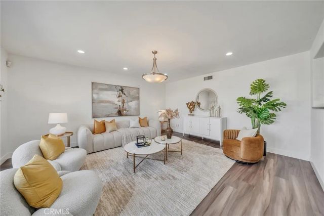 9 Olympus, Irvine, CA 92603